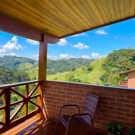 Chale Nas Montanhas De Goncalves Villa Exterior photo