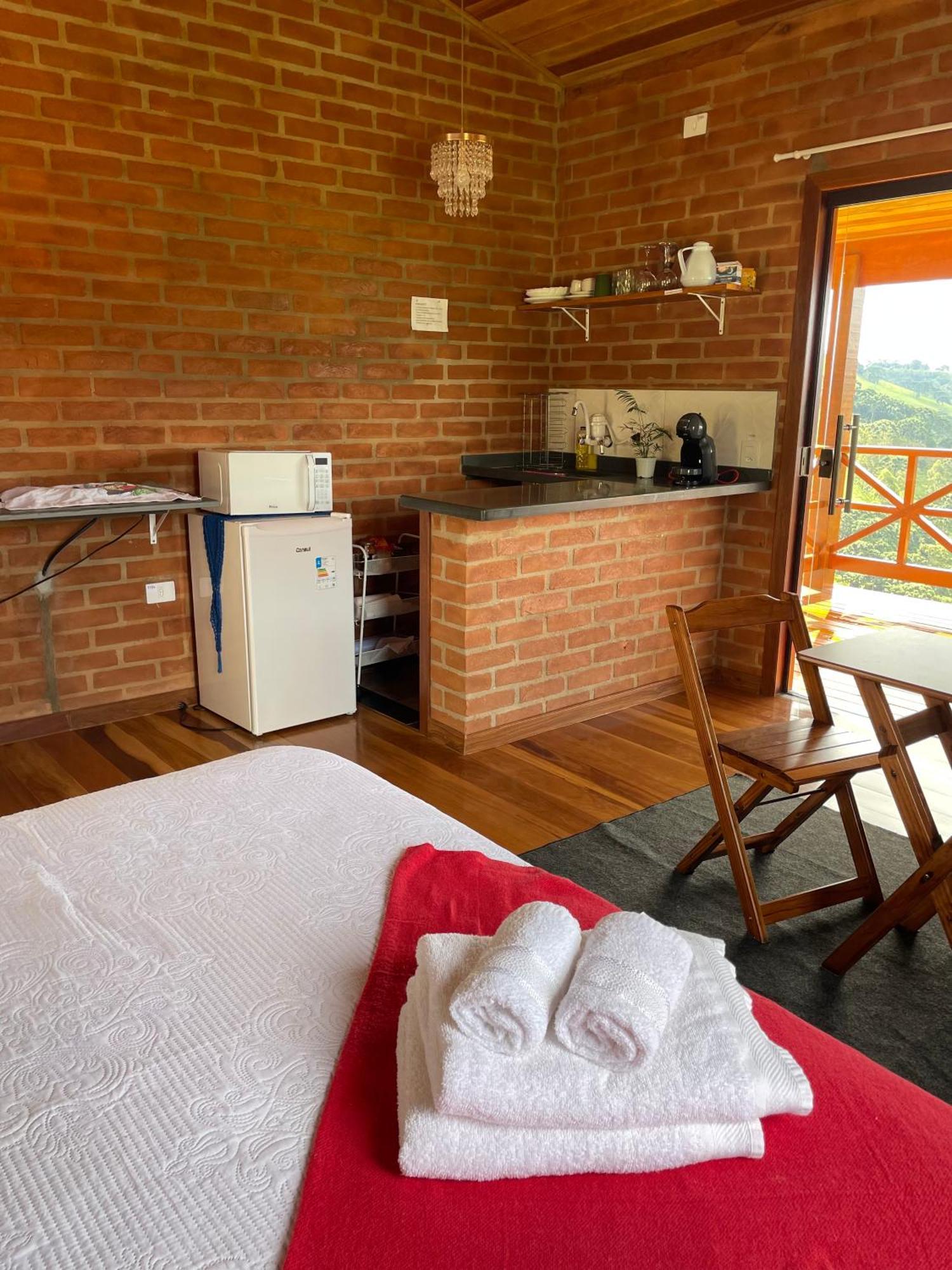 Chale Nas Montanhas De Chalet Goncalves